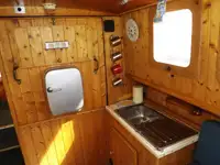 વર્ક બોટ વેચાણ માટે