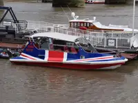 ક્રૂઝ જહાજ વેચાણ માટે