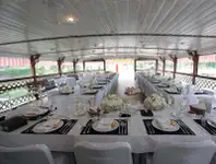 કન્ટેનર જહાજ વેચાણ માટે