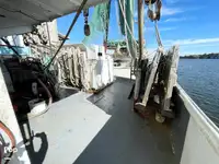 ટ્રોલર વેચાણ માટે