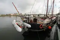 યૉટ વેચાણ માટે