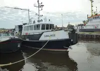 વર્કબોટ વેચાણ માટે