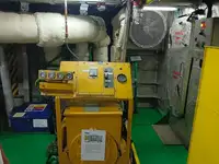 ક્રૂ બોટ વેચાણ માટે