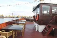 બાર્જ વેચાણ માટે