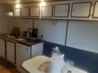 કન્ટેનર જહાજ વેચાણ માટે