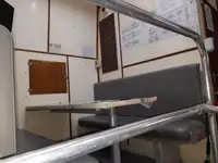 ક્રૂ બોટ વેચાણ માટે