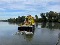 પેટ્રોલ બોટ વેચાણ માટે