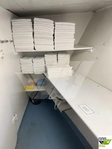 ક્રૂઝ જહાજ વેચાણ માટે