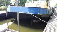 ટ્રોલર વેચાણ માટે