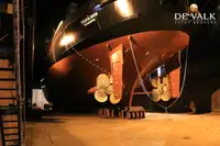 આઇસબ્રેકર વેચાણ માટે