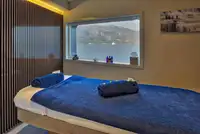 ક્રૂઝ જહાજ વેચાણ માટે