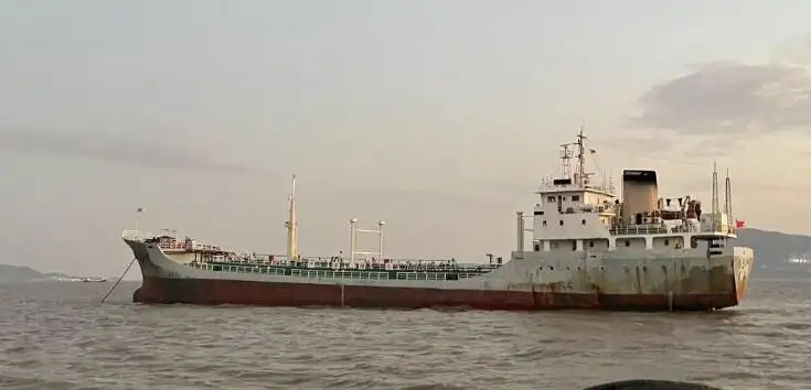 ઓઇલ/કેમિકલ ટેન્કર વેચાણ માટે