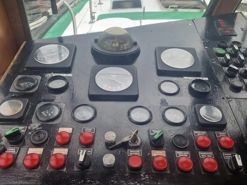 પાયલોટ બોટ વેચાણ માટે