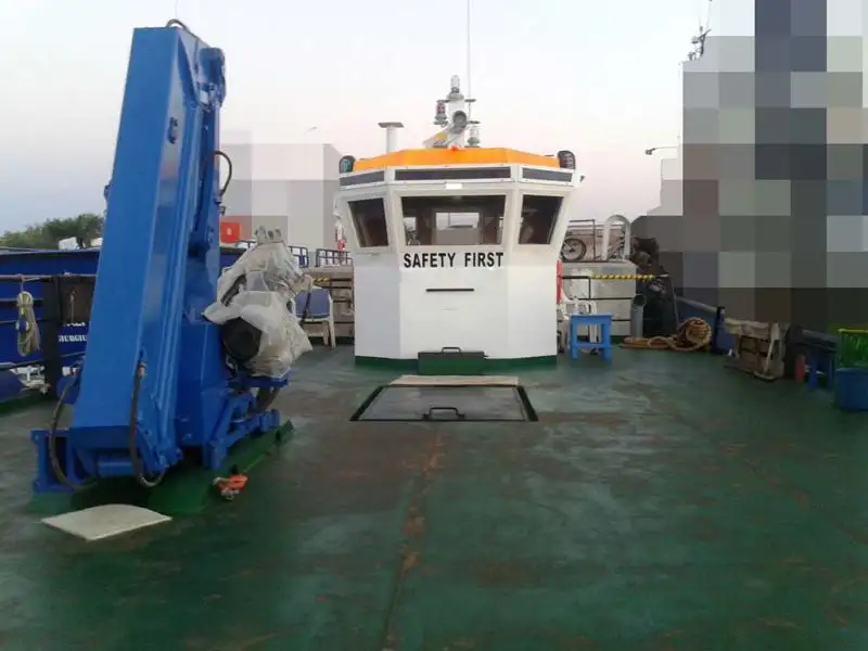 વર્ક બોટ વેચાણ માટે