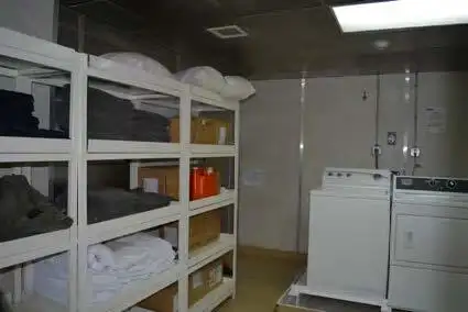 એલએનજી વાહક વેચાણ માટે