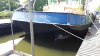 ટ્રોલર વેચાણ માટે