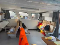 કન્ટેનર જહાજ વેચાણ માટે