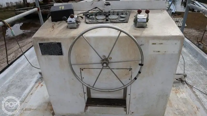 પેટ્રોલ બોટ વેચાણ માટે