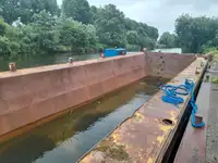 બાર્જ વેચાણ માટે
