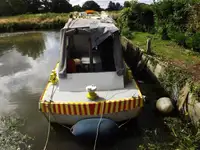 વર્ક બોટ વેચાણ માટે
