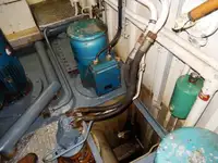 વર્ક બોટ વેચાણ માટે