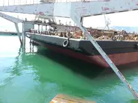 બાર્જ વેચાણ માટે