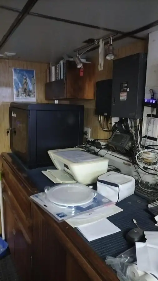 ટ્રોલર વેચાણ માટે