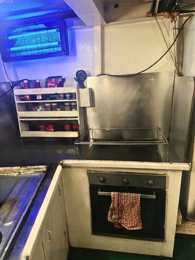 વર્ક બોટ વેચાણ માટે