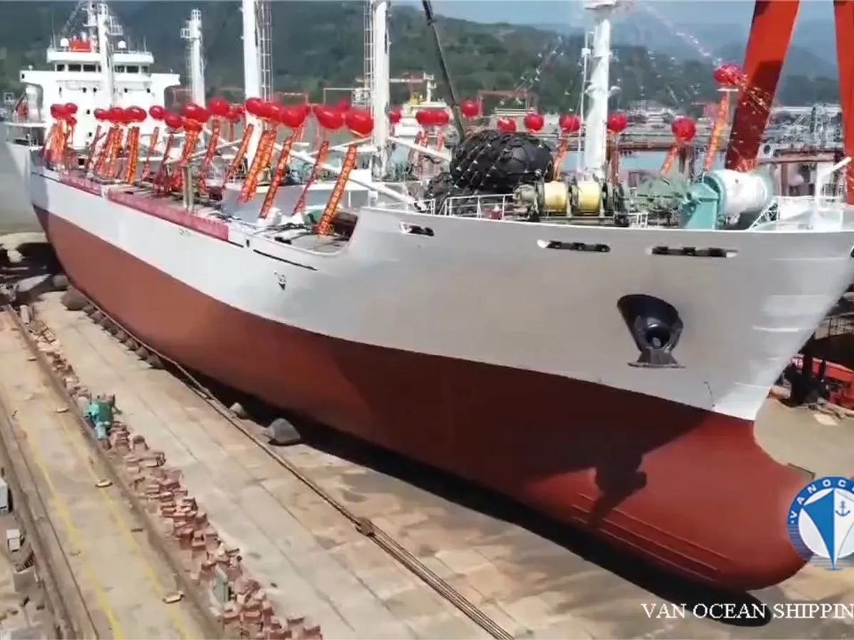 રીફર જહાજ વેચાણ માટે