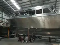 વર્ક બોટ વેચાણ માટે