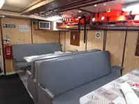 ક્રૂ બોટ વેચાણ માટે