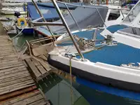લાઇફબોટ વેચાણ માટે