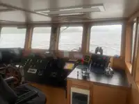 વર્ક બોટ વેચાણ માટે