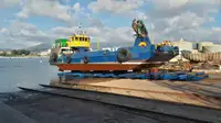વર્ક બોટ વેચાણ માટે