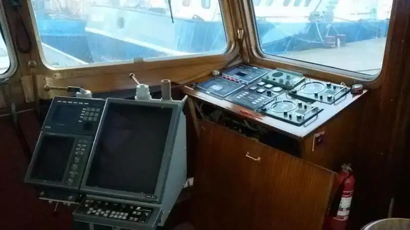 ટ્રોલર વેચાણ માટે