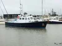 વર્કબોટ વેચાણ માટે