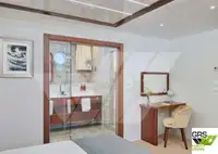 ક્રૂઝ જહાજ વેચાણ માટે