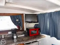 ટ્રોલર વેચાણ માટે