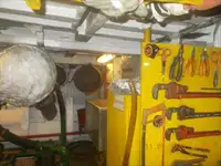 ક્રૂ બોટ વેચાણ માટે