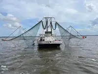ટ્રોલર વેચાણ માટે