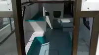 ક્રૂ બોટ વેચાણ માટે