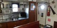 પેટ્રોલ બોટ વેચાણ માટે