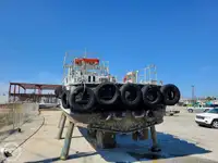 ક્રૂ બોટ વેચાણ માટે