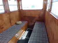 વર્કબોટ વેચાણ માટે