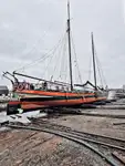 ફ્લોટિંગ હોટેલ વેચાણ માટે