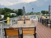 ટૂર બોટ વેચાણ માટે