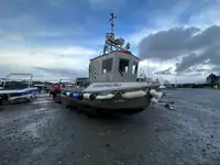 પેટ્રોલિંગ બોટ વેચાણ માટે