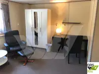 રહેઠાણ માટેનું બાર્જ વેચાણ માટે