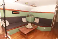 ફ્લોટિંગ હોટેલ વેચાણ માટે