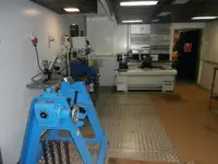 કન્ટેનર જહાજ વેચાણ માટે